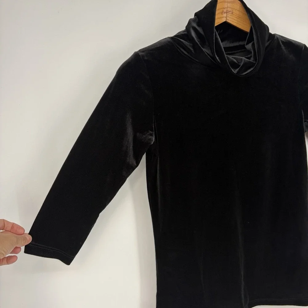L'AGENCE Aja Velvet Turtleneck Top S Black Stretchy Minimalist Soft Witchy Fall